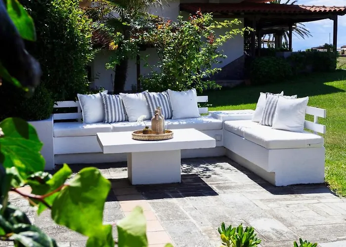 Villa Soleado Beachfront